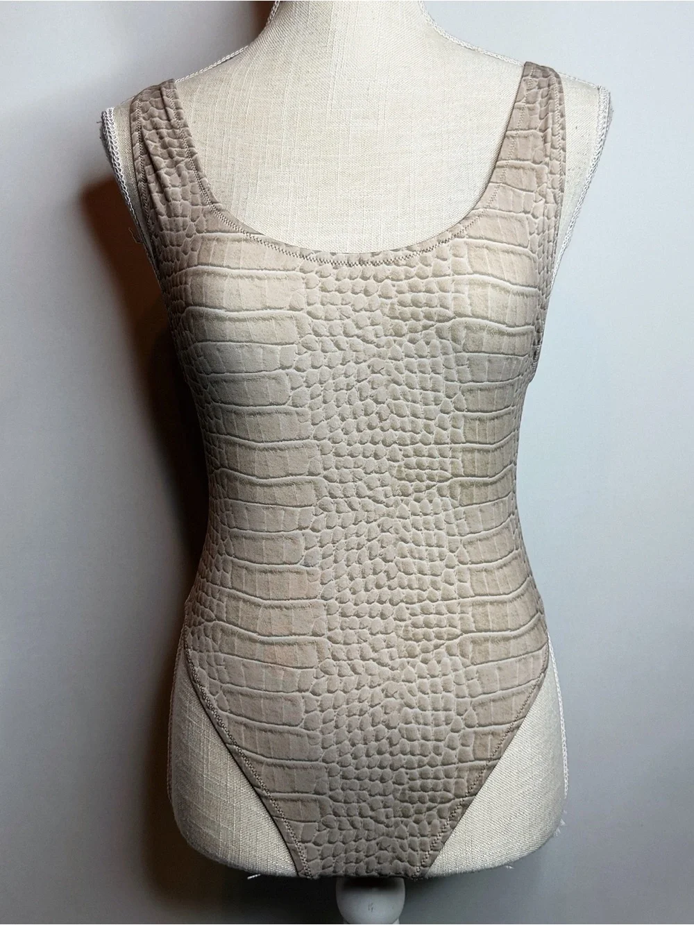 NWT Skims Signature Swim Scoop Neck One Piece Bikini